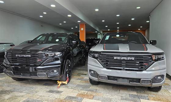 RAM RAMPAGE 2.0 HURRICANE 4 TURBO GASOLINA R/T 4X4 AUTOMÁTICO